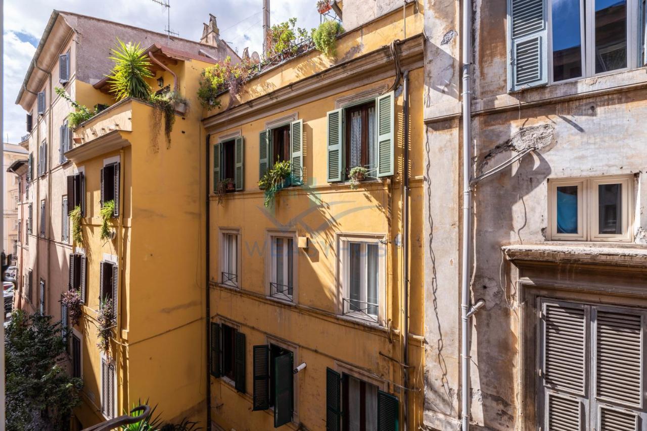 شقة Warm Nest In The Old Building Of Piazza Navona روما المظهر الخارجي الصورة